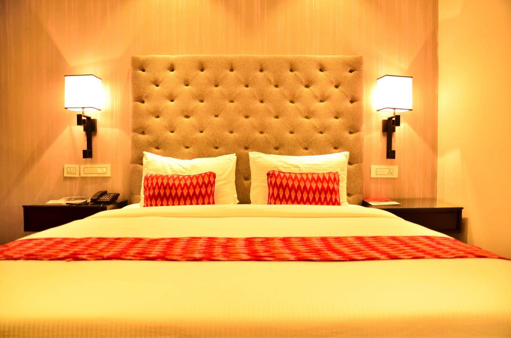 Hotel Deccan Serai, Hitec City, Hyderabad Exterior foto